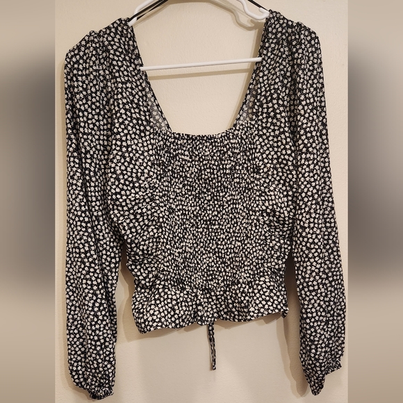 Top - Picture 5 of 7